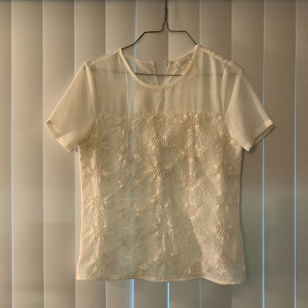Lace white top